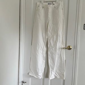 ZARA White Mid-Rise Full Length Jeans. Never worn, with tags. Brand new.